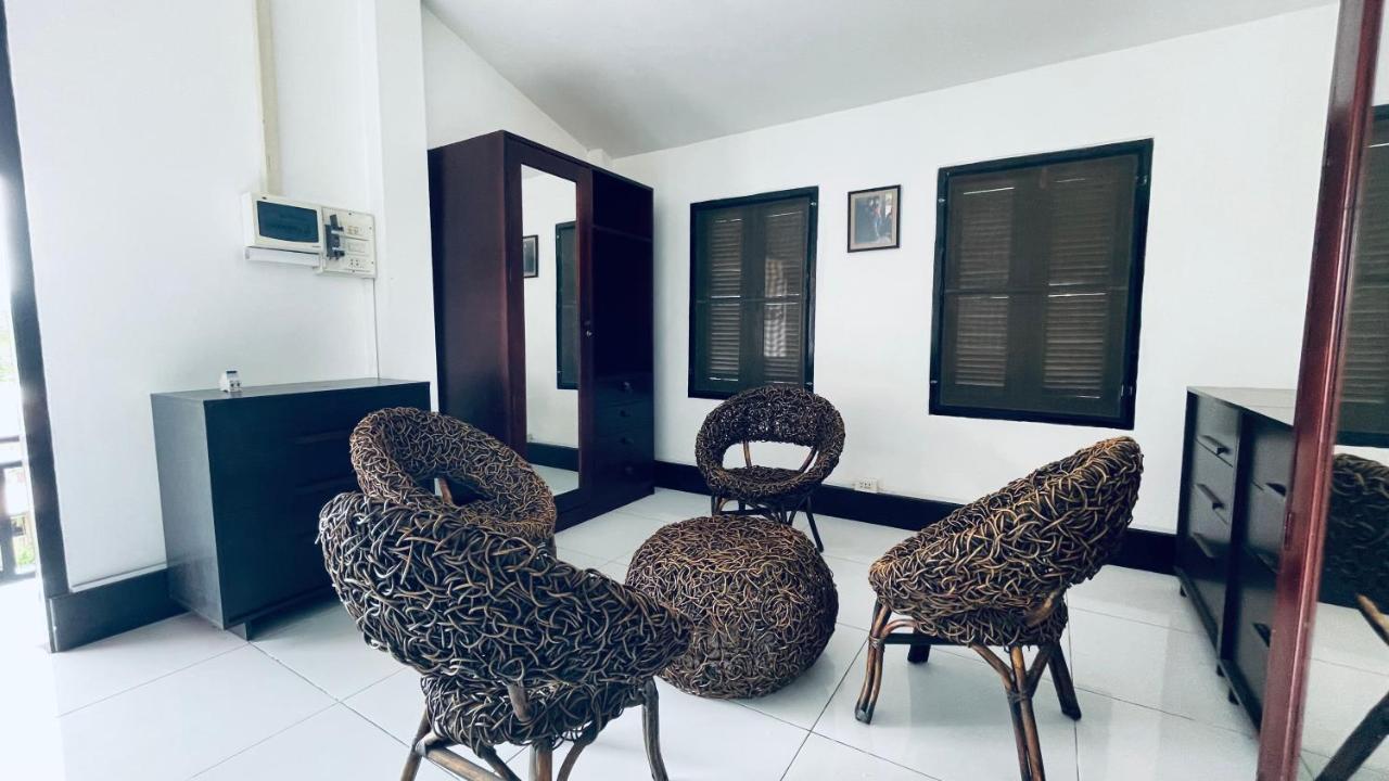 Meet Sunset Hostel Luangprabang Exterior photo
