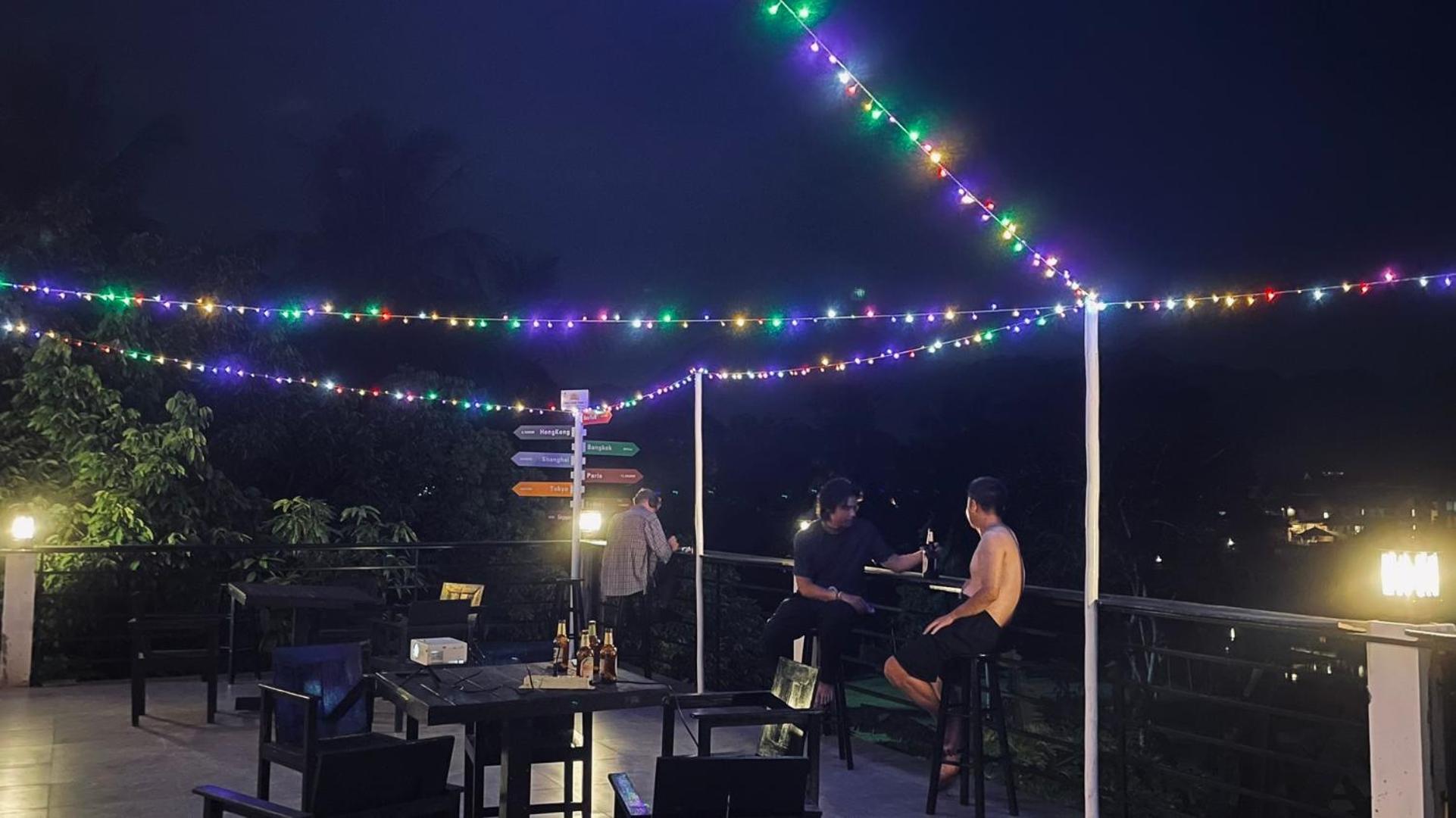 Meet Sunset Hostel Luangprabang Exterior photo