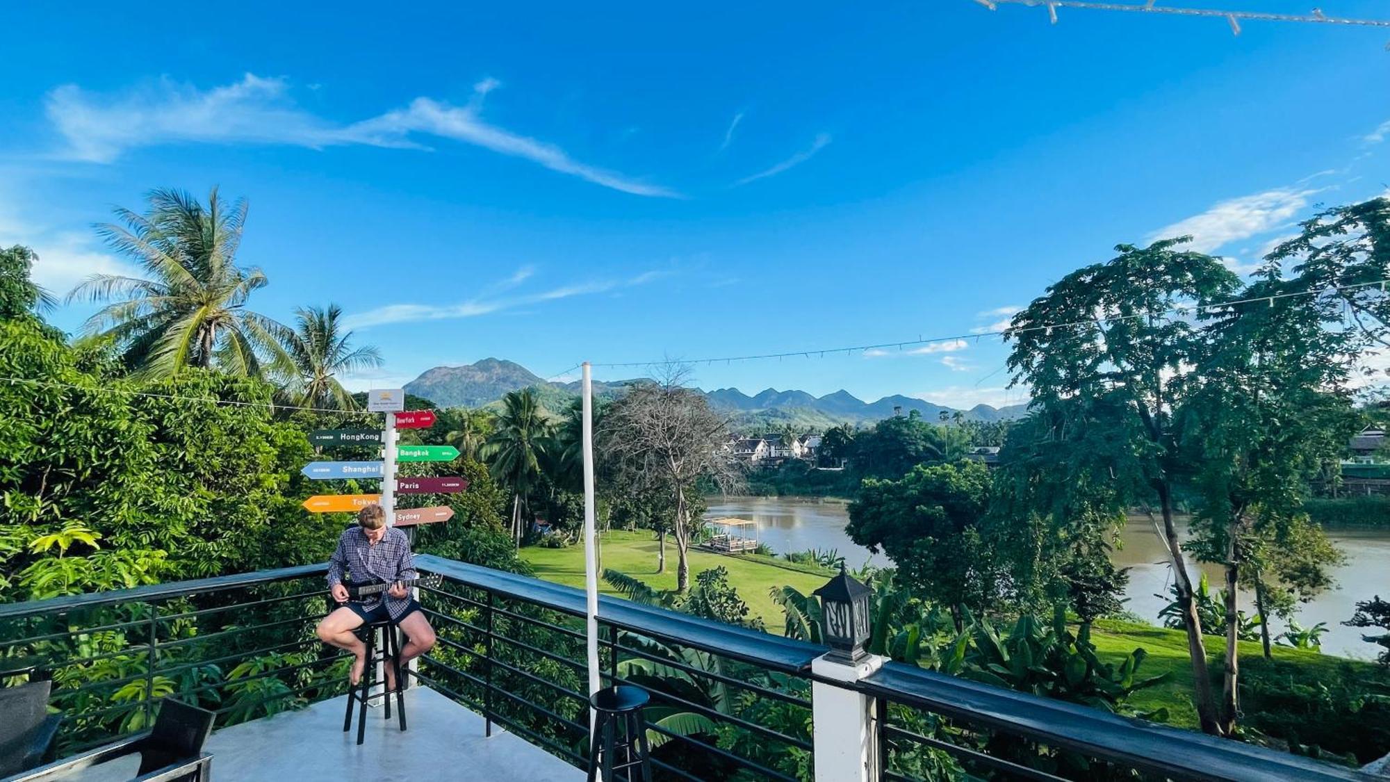 Meet Sunset Hostel Luangprabang Exterior photo